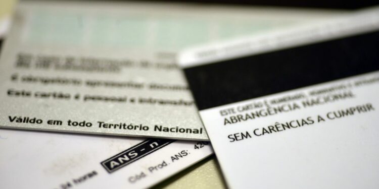 ANS suspende comercialização de 70 planos de saúde